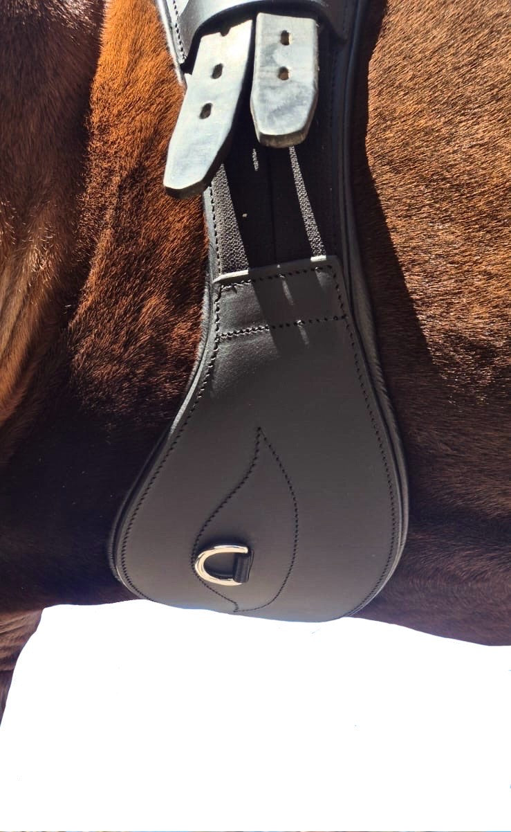 Anatomical Crescent Shaped Dressage Girth