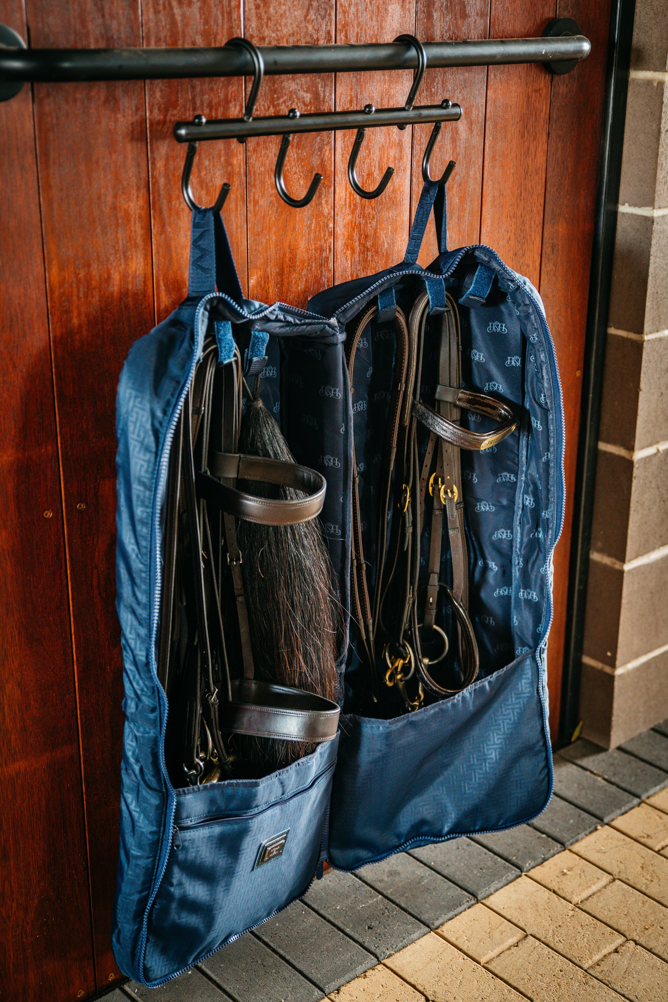 Equestrian Luggage Collection – Bridle Bag Navy