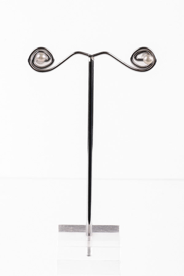 Pearl Studs – P19 4.5mm White