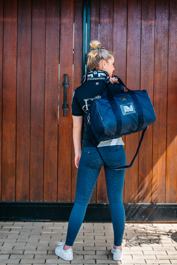 Equestrian Luggage Collection – Duffle Bag Medium Navy