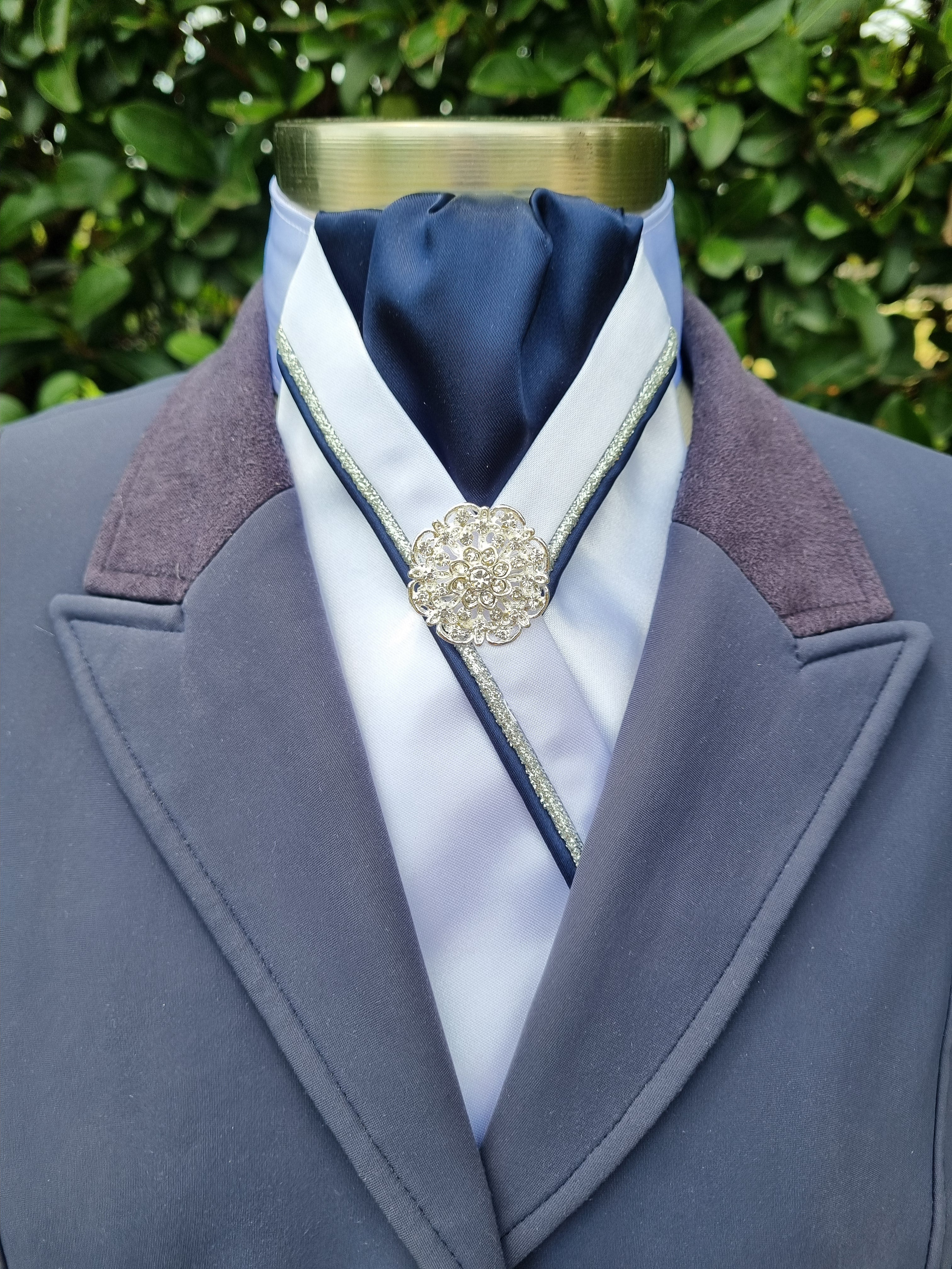ERA RACHAEL STOCK TIE – White satin, navy centre, navy & metallic silver piping & brooch