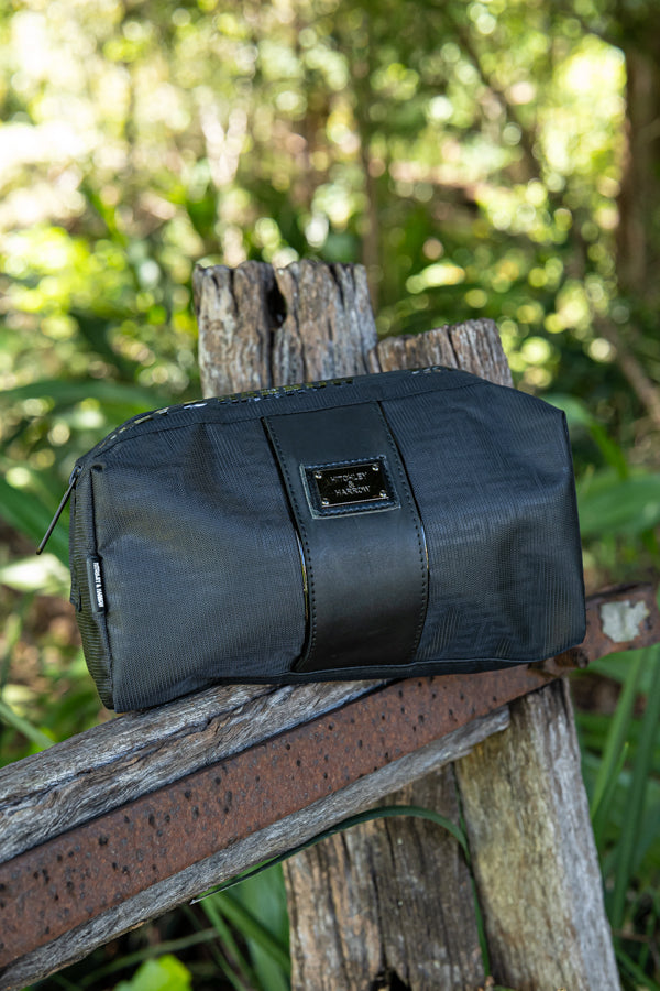 Equestrian Luggage Collection – Toiletry Pouch Black