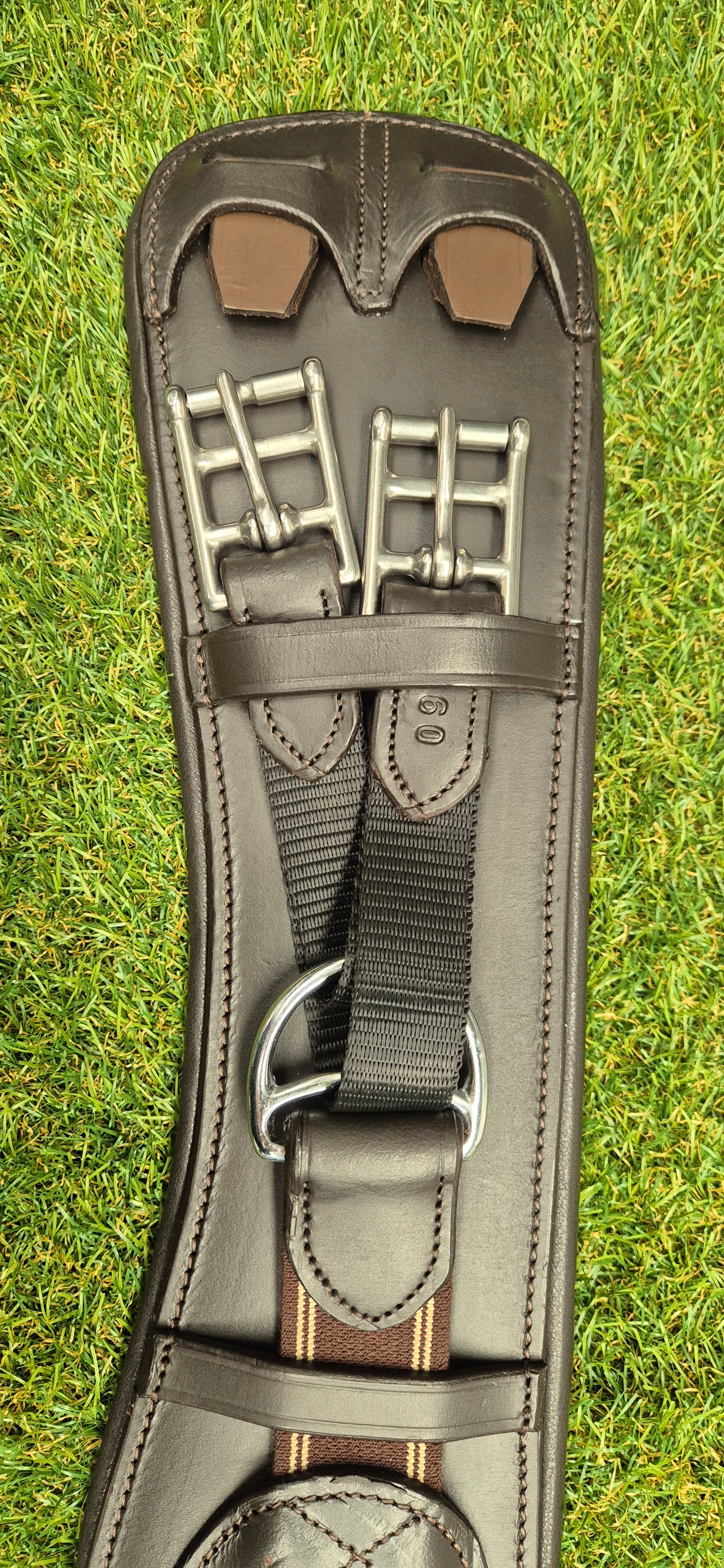 dressage girth with equaliser havana 60cm – sale