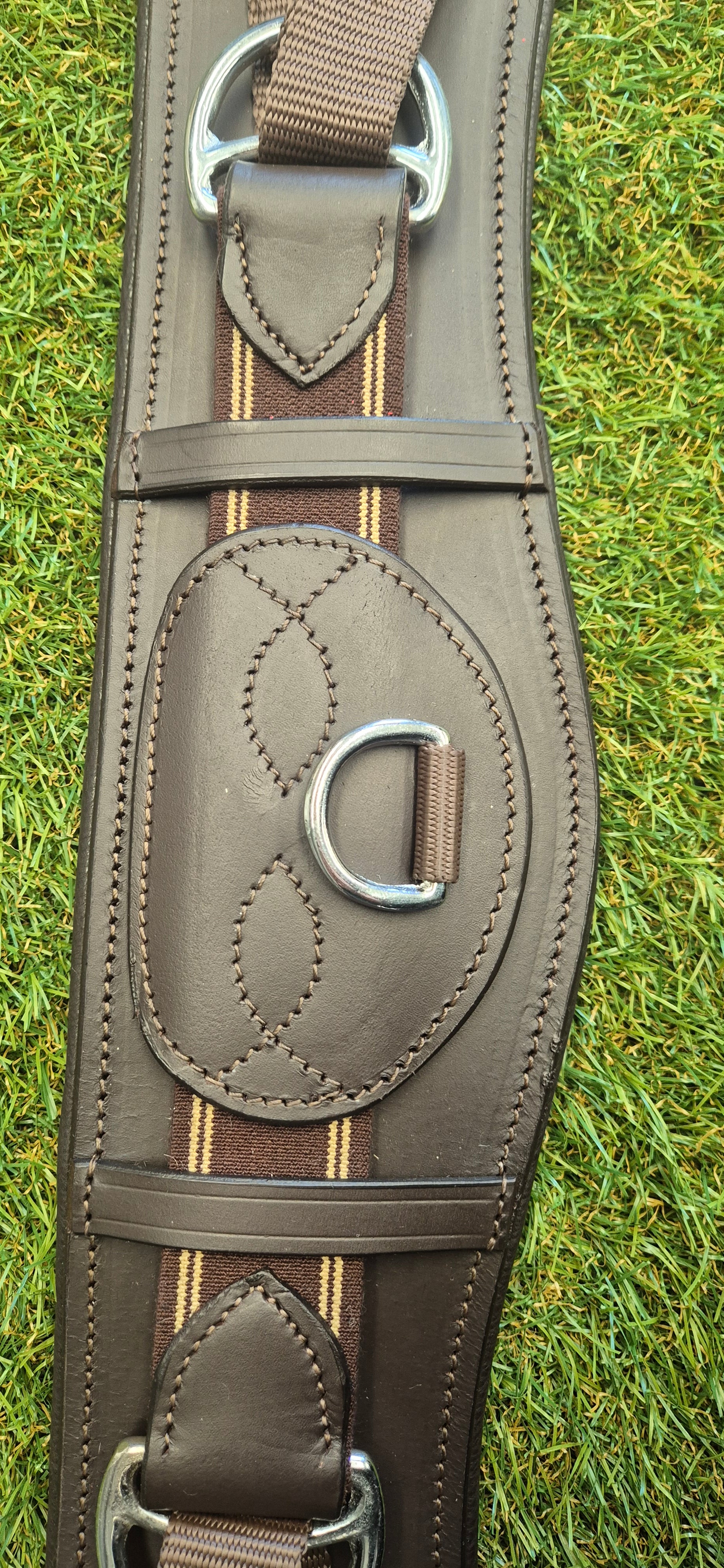 dressage girth with equaliser havana 55cm – sale