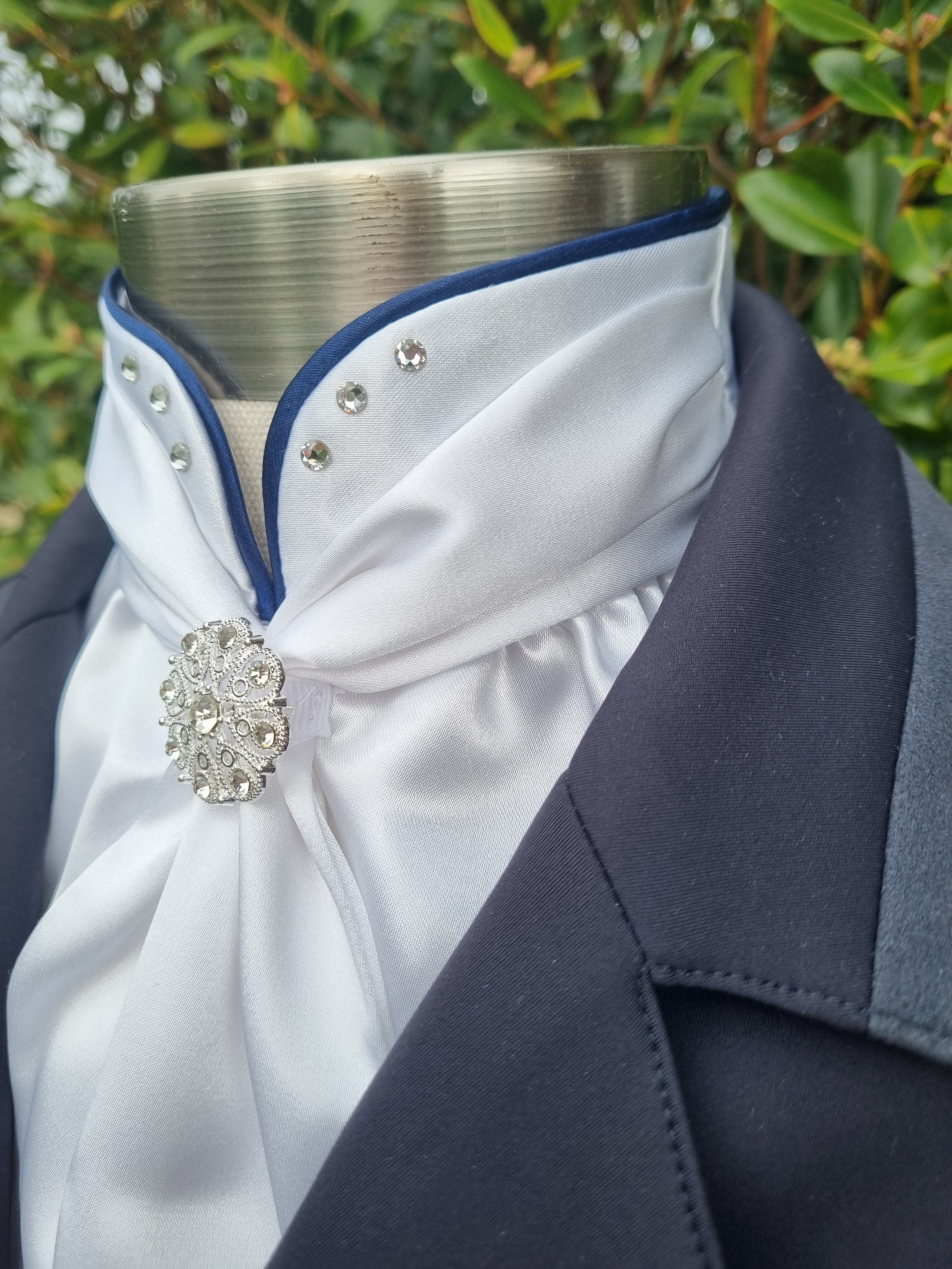 ERA Euro Elle Split Collar Stock Tie – Soft Ties with Split collar, navy piping, Swarovski elements and Brooch